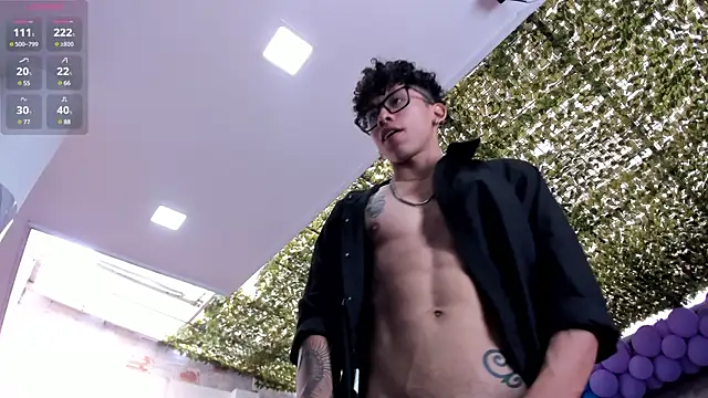 AkazaBoy  online show from 02.14.25