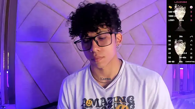 AkazaBoy  online show from 11.30.25