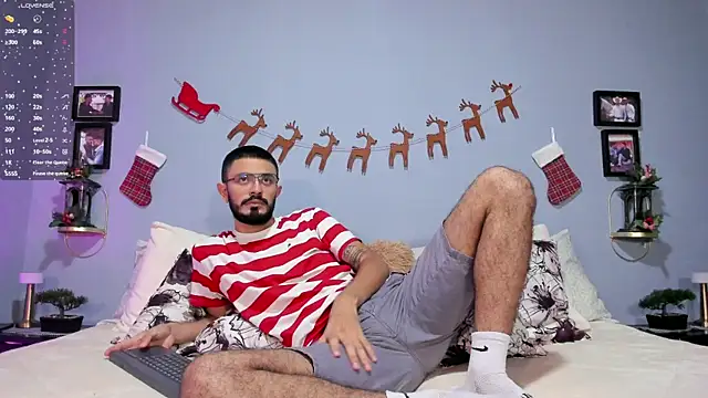 Snapshot of ETHAN_ADAM chatting on 12.03.24 ETHAN ADAM online show from 12.03.24