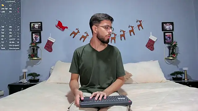 Snapshot of ETHAN_ADAM chatting on 12.16.24 ETHAN ADAM online show from 12.16.24