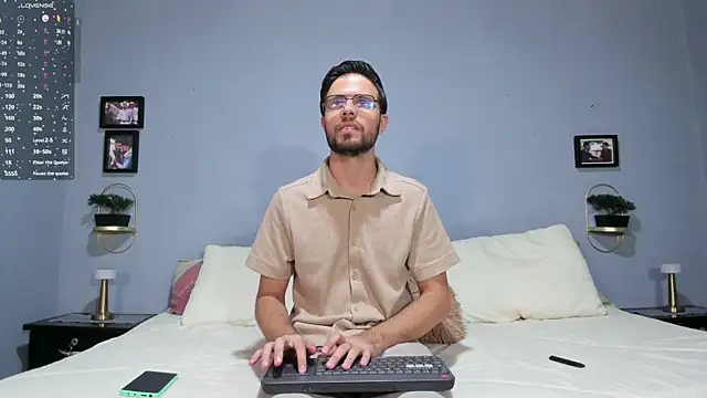 Snapshot of ETHAN_ADAM chatting on 01.09.25 ETHAN ADAM online show from 01.09.25