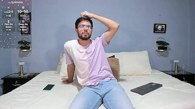 Snapshot of ETHAN_ADAM chatting on 01.19.25 ETHAN ADAM online show from 01.19.25