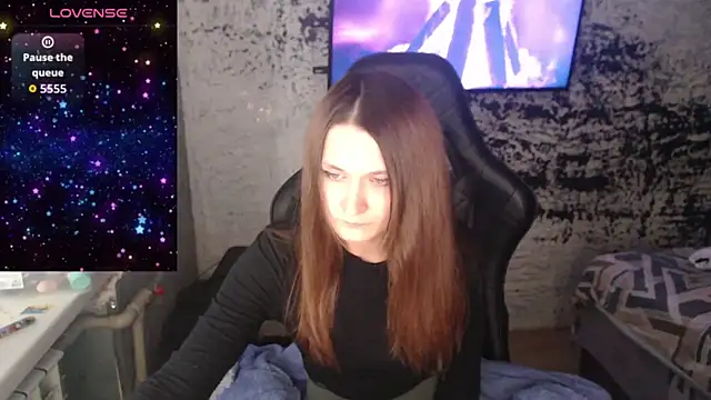 Snapshot of PamelaYoun chatting on 10.23.25 PamelaYoun online show from 10.23.25