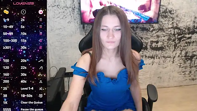 Snapshot of PamelaYoun chatting on 11.25.25 PamelaYoun online show from 11.25.25