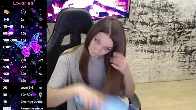 Snapshot of PamelaYoun chatting on 01.06.26 PamelaYoun online show from 01.06.26