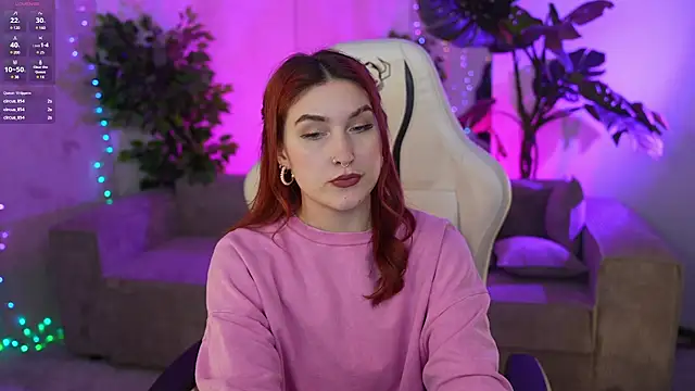 Snapshot of Magnetic_Mia_ chatting on 02.15.25 Magnetic Mia online show from 02.15.25