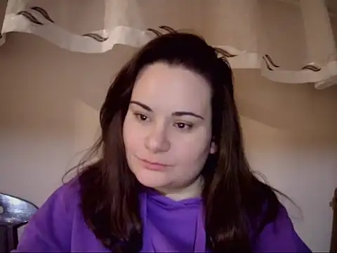 Snapshot of AalinnaK chatting on 02.24.26 AalinnaK online show from 02.24.26