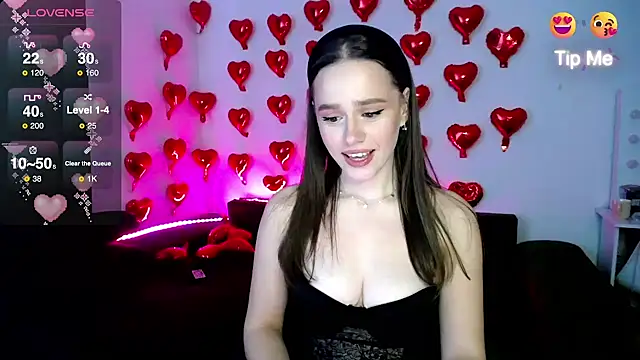 Emillias online show from 02.10.25