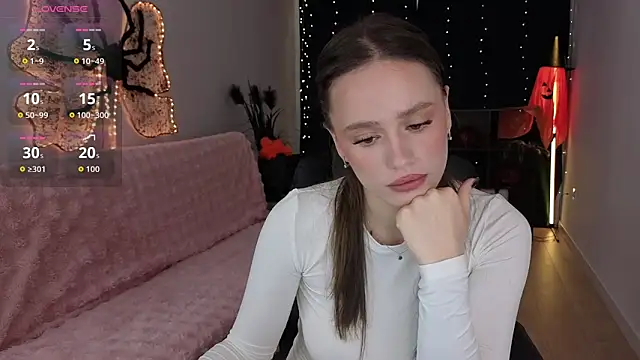 Emillias online show from 10.22.25