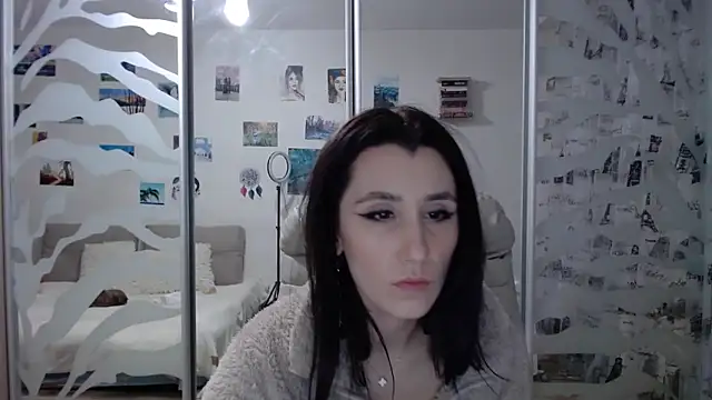 Snapshot of VitaminPorn chatting on 12.23.24 VitaminPorn online show from 12.23.24