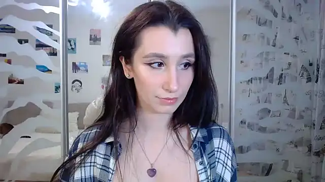 Snapshot of VitaminPorn chatting on 02.05.25 VitaminPorn online show from 02.05.25