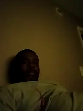 Snapshot of SLOWSTRO chatting on 12.23.24 SLOWSTRO online show from 12.23.24