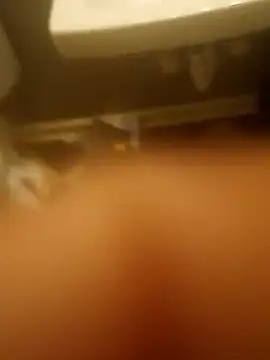 Snapshot of SLOWSTRO chatting on 12.29.24 SLOWSTRO online show from 12.29.24