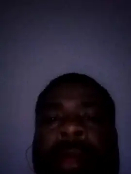 Snapshot of SLOWSTRO chatting on 02.04.25 SLOWSTRO online show from 02.04.25