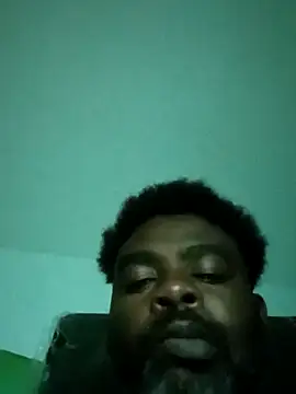 Snapshot of SLOWSTRO chatting on 09.14.25 SLOWSTRO online show from 09.14.25