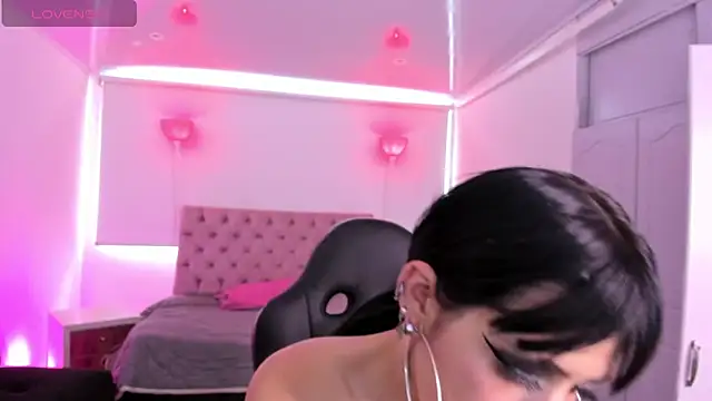 Snapshot of AuroraDiaz chatting on 09.12.25 AuroraDiaz online show from 09.12.25