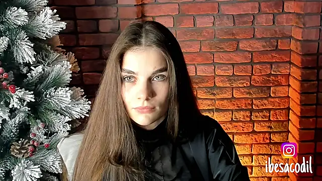 Snapshot of adriana_allien chatting on 12.28.24 adriana allien online show from 12.28.24