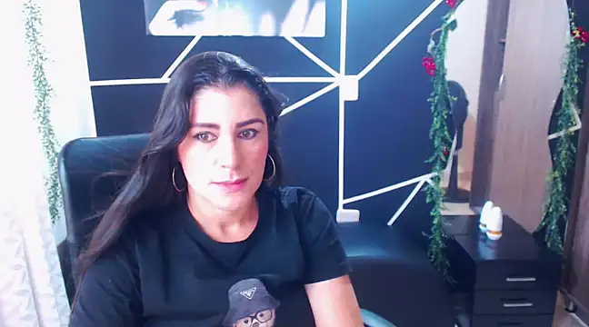 LUCY LI online show from 03.09.25