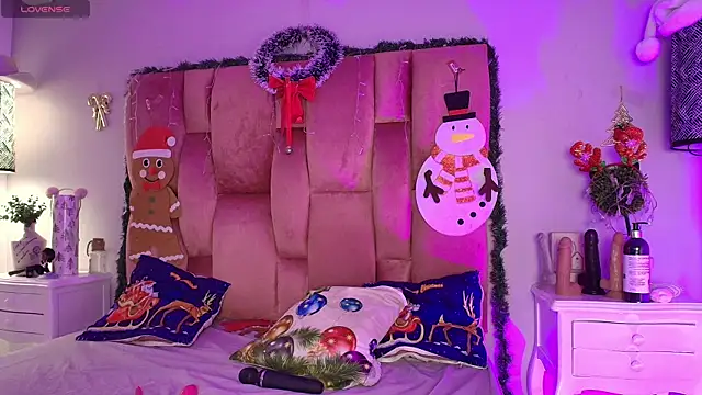 SweetBonniie online show from 12.17.25