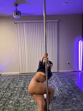 Snapshot of afavoredangel chatting on 02.12.26 afavoredangel online show from 02.12.26