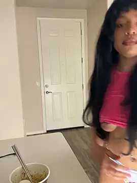 Snapshot of afavoredangel chatting on 02.13.26 afavoredangel online show from 02.13.26