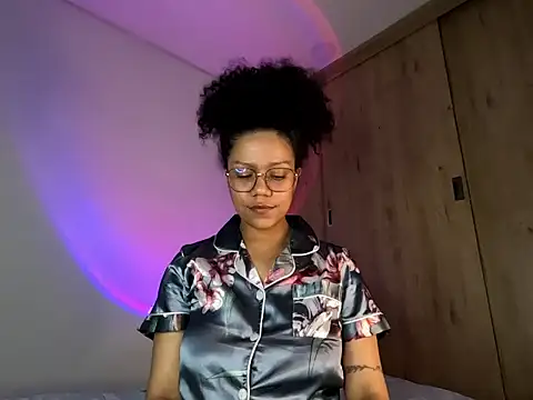 Snapshot of Ale_xandra chatting on 04.25.26 Ale xandra online show from 04.25.26