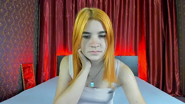 Snapshot of _Polly_Love_ chatting on 12.13.24 Polly Love online show from 12.13.24