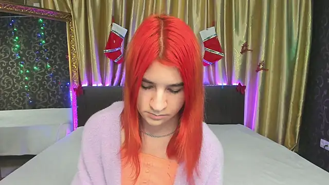 Snapshot of _Polly_Love_ chatting on 12.26.24 Polly Love online show from 12.26.24