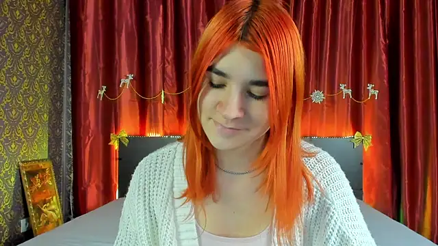 Snapshot of _Polly_Love_ chatting on 01.07.25 Polly Love online show from 01.07.25