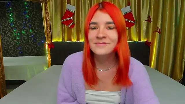 Snapshot of _Polly_Love_ chatting on 01.11.25 Polly Love online show from 01.11.25