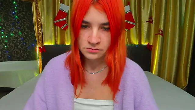 Snapshot of _Polly_Love_ chatting on 01.11.25 Polly Love online show from 01.11.25