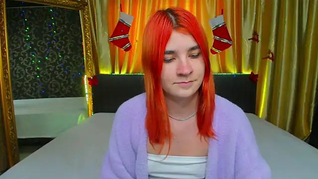 Snapshot of _Polly_Love_ chatting on 01.12.25 Polly Love online show from 01.12.25