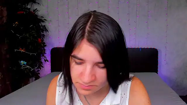 Snapshot of _Polly_Love_ chatting on 09.16.25 Polly Love online show from 09.16.25