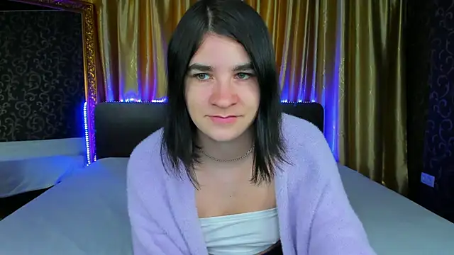 Snapshot of _Polly_Love_ chatting on 10.01.25 Polly Love online show from 10.01.25