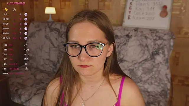 Snapshot of Miatiny chatting on 01.19.25 Miatiny online show from 01.19.25