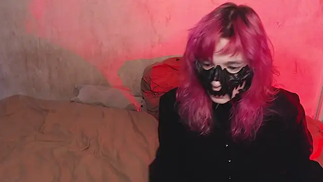 Robin yourss online show from 10.31.25