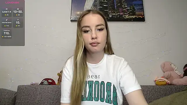 Snapshot of sweet_girl_Vr chatting on 12.16.24 sweet girl Vr online show from 12.16.24