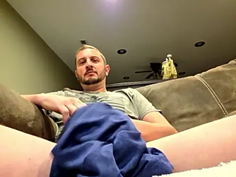 Snapshot of MrMechanic38 chatting on 02.12.26 MrMechanic38 online show from 02.12.26