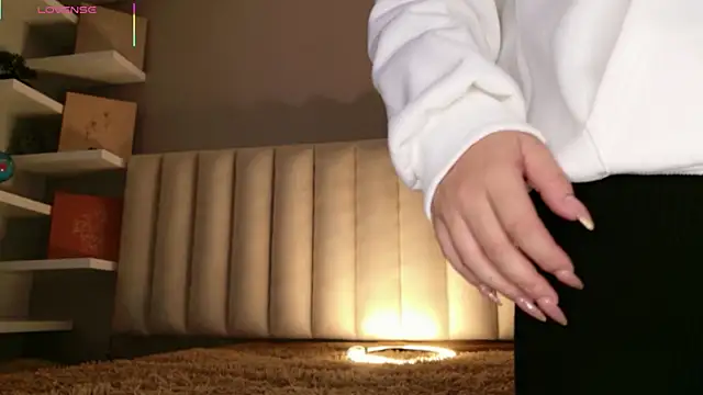 Megan mooree  online show from 02.14.26