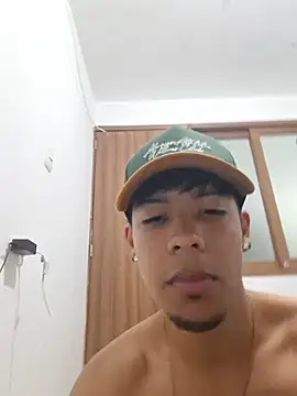 Snapshot of Elputas chatting on 07.22.26 Elputas online show from 07.22.26