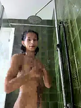 Snapshot of Abby_bella09 chatting on 11.04.25 Abby bella09 online show from 11.04.25