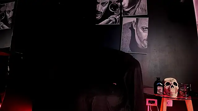 Agnes jones  online show from 11.05.25