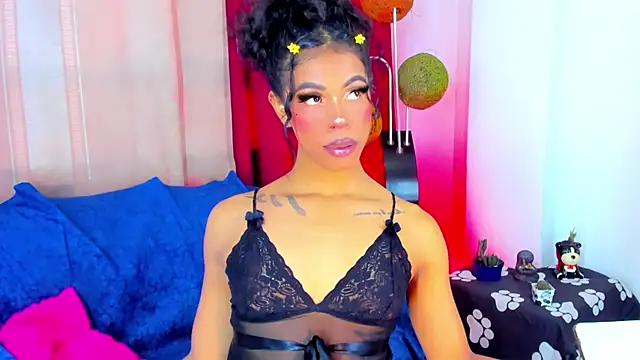 Snapshot of bloom444 chatting on 10.02.25 bloom444 online show from 10.02.25