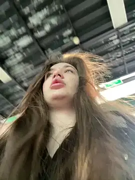 Holly Molii online show from 12.28.24