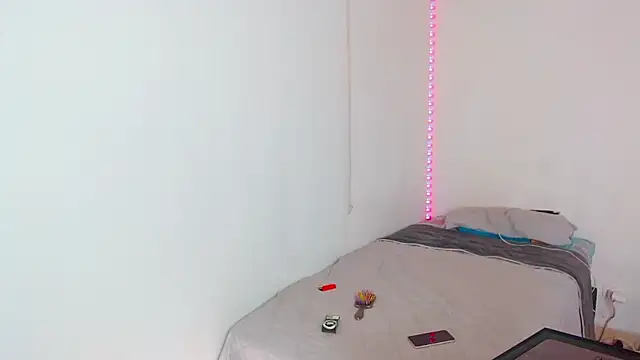 Snapshot of ChristinaSaphier chatting on 02.07.25 ChristinaSaphier online show from 02.07.25