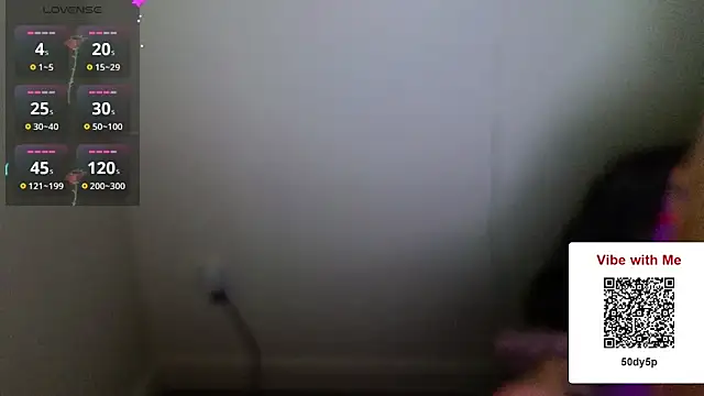 Snapshot of foxy_ana13 chatting on 02.06.25 foxy ana13 online show from 02.06.25