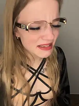 Snapshot of foxy_ana13 chatting on 02.16.25 foxy ana13 online show from 02.16.25