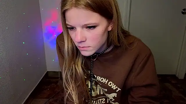 Snapshot of foxy_ana13 chatting on 03.09.25 foxy ana13 online show from 03.09.25