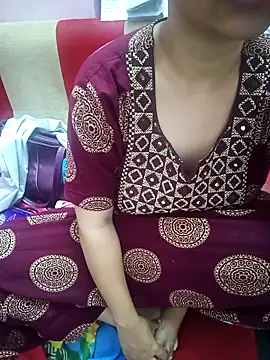 Snapshot of yourtamilcouple chatting on 02.10.26 yourtamilcouple online show from 02.10.26