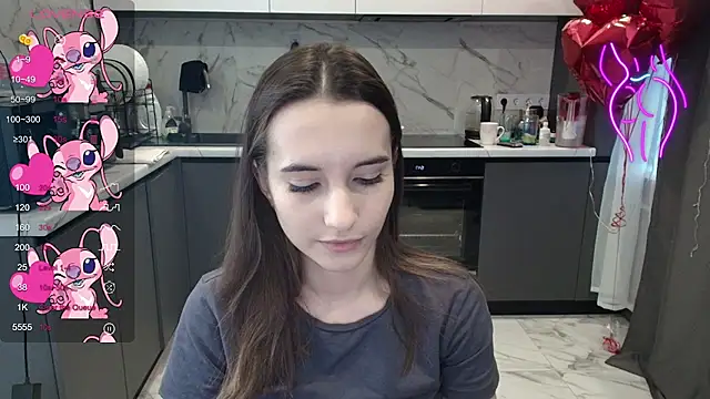 Snapshot of Alice_Weiss chatting on 11.27.25 Alice Weiss online show from 11.27.25